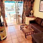 First Line Floor With Amazing Sea View Air Conditioned Just 50m From The