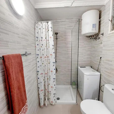 First Line Floor With Amazing Sea View Air Conditioned Just 50m From The * אדחה