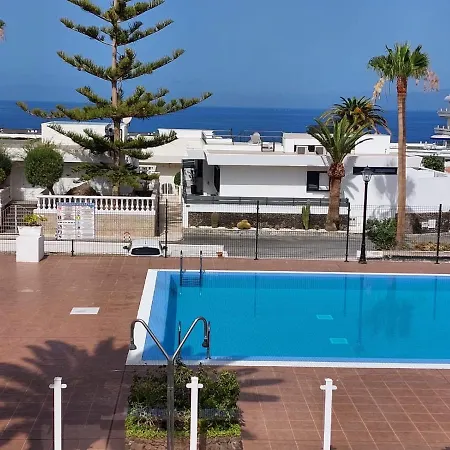 First Line Floor With Amazing Sea View Air Conditioned Just 50m From The