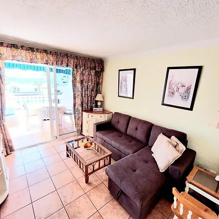 First Line Floor With Amazing Sea View Air Conditioned Just 50m From The Апартаменти